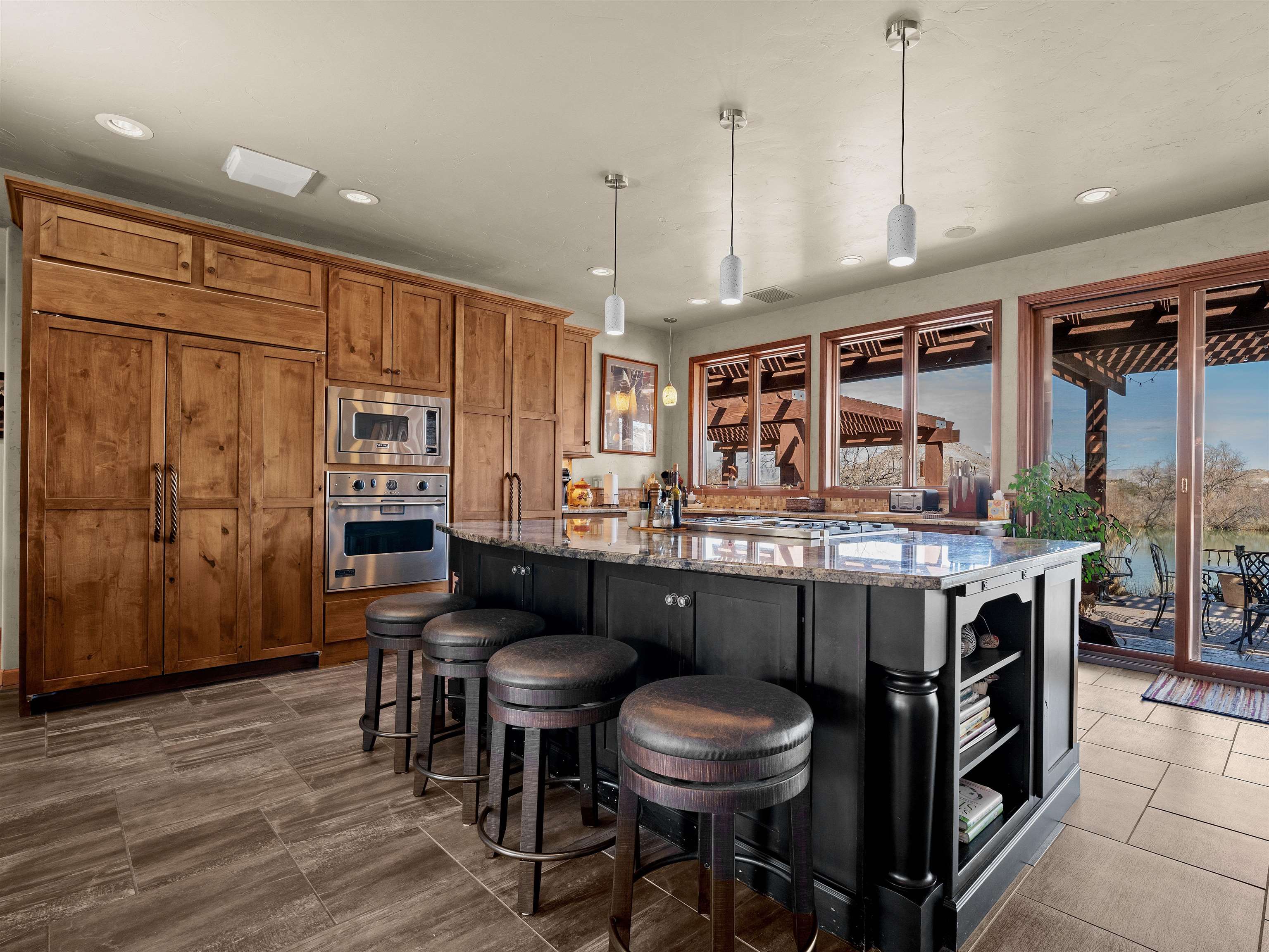 2111 Desert Hills Road Property Photo 10