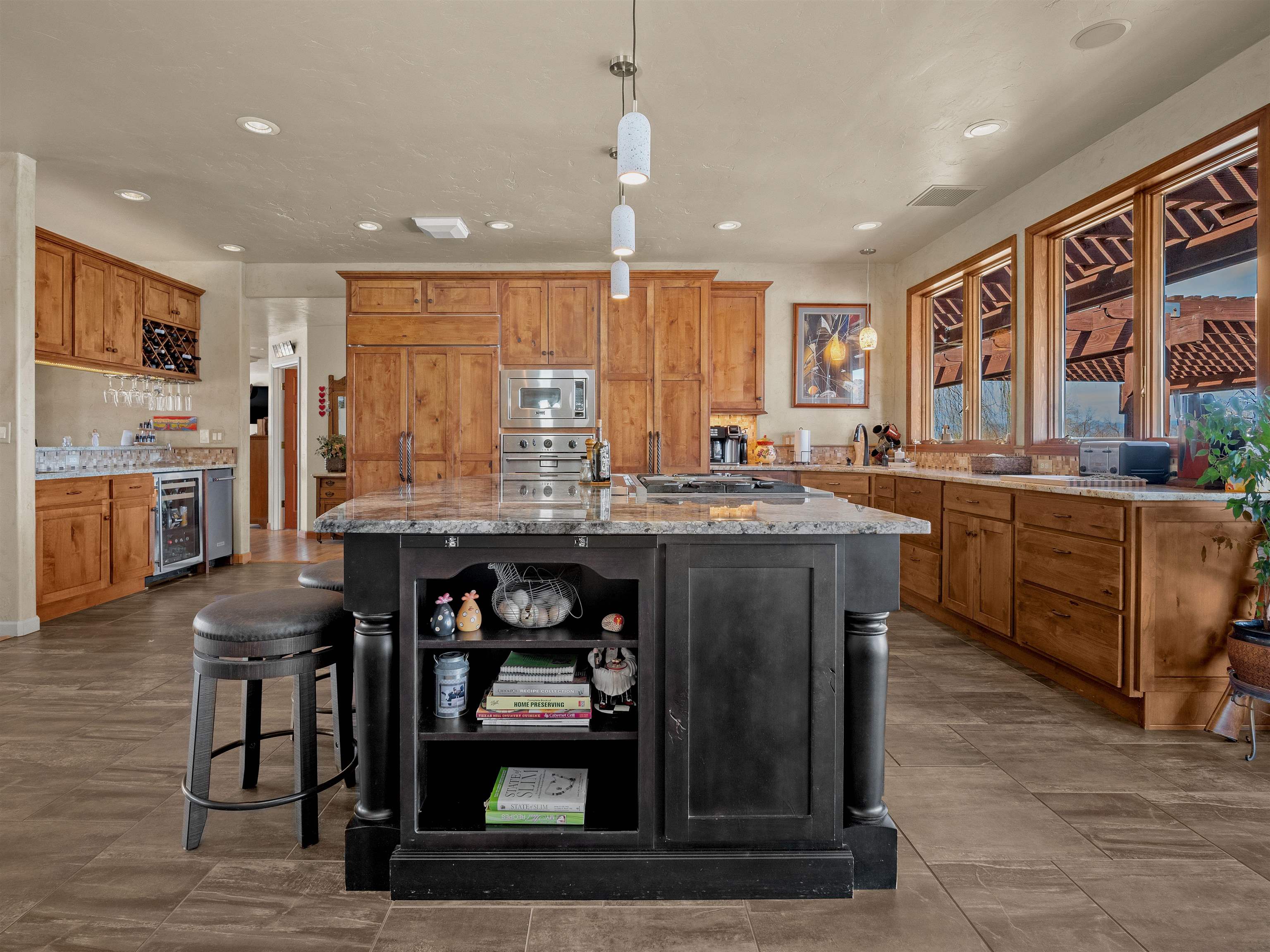 2111 Desert Hills Road Property Photo 12