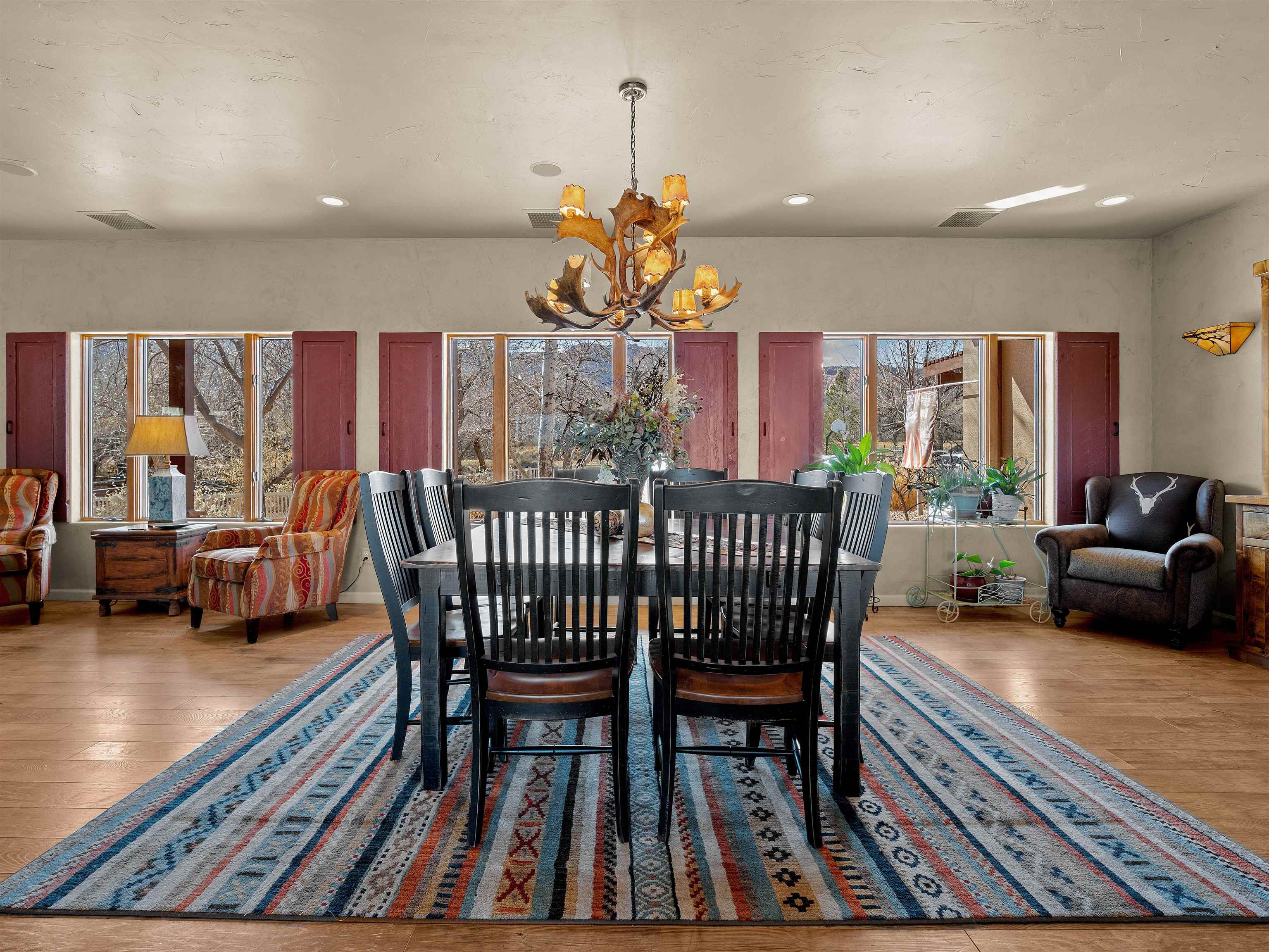 2111 Desert Hills Road Property Photo 13