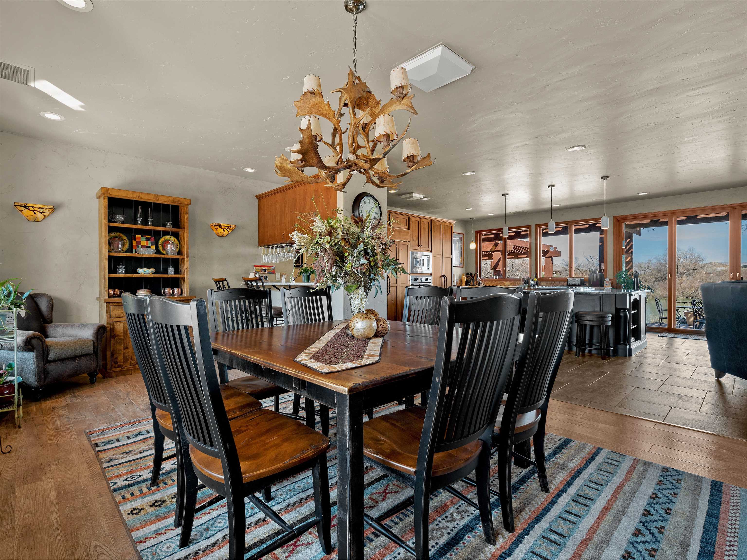2111 Desert Hills Road Property Photo 14