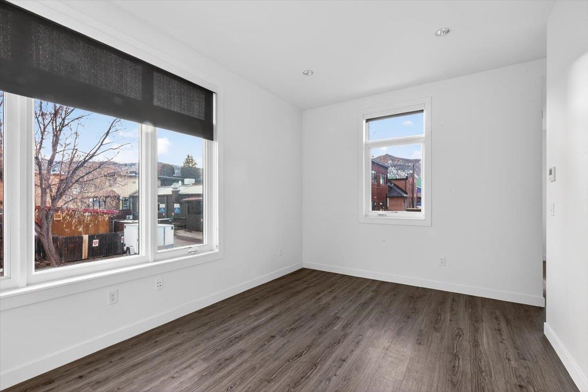 185 N Lena Street Property Photo 10