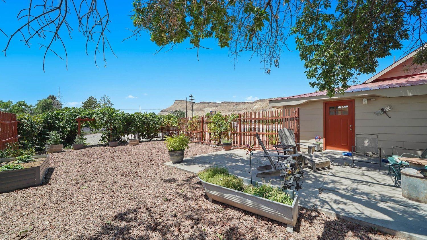 3669 G Road Property Photo 28