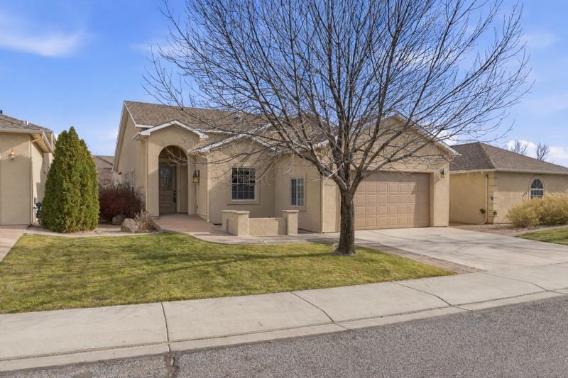 1825 Venetian Drive Property Photo 1