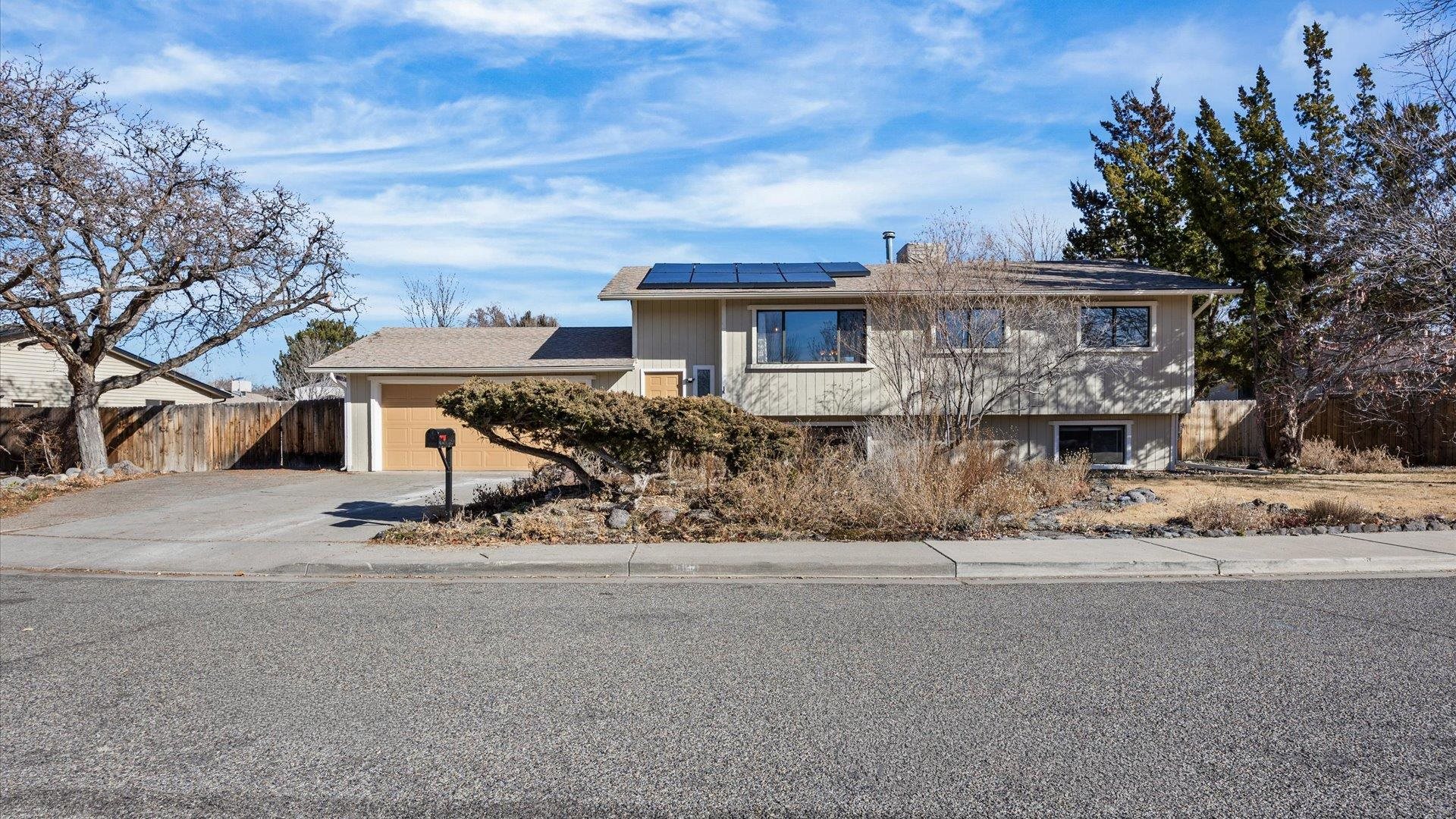 2040 Barberry Avenue Property Photo 4