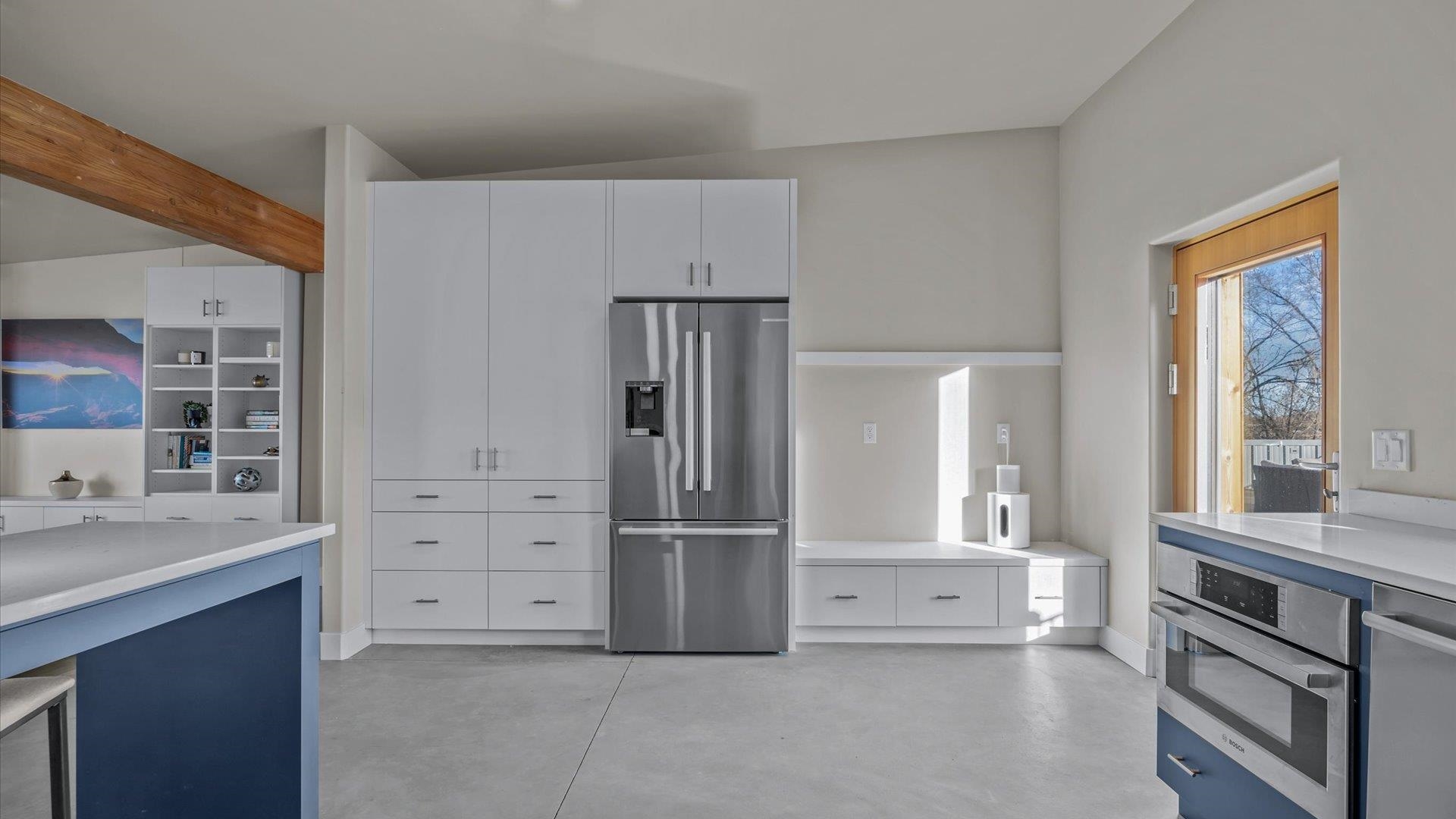 1970 Broadway Property Photo 6