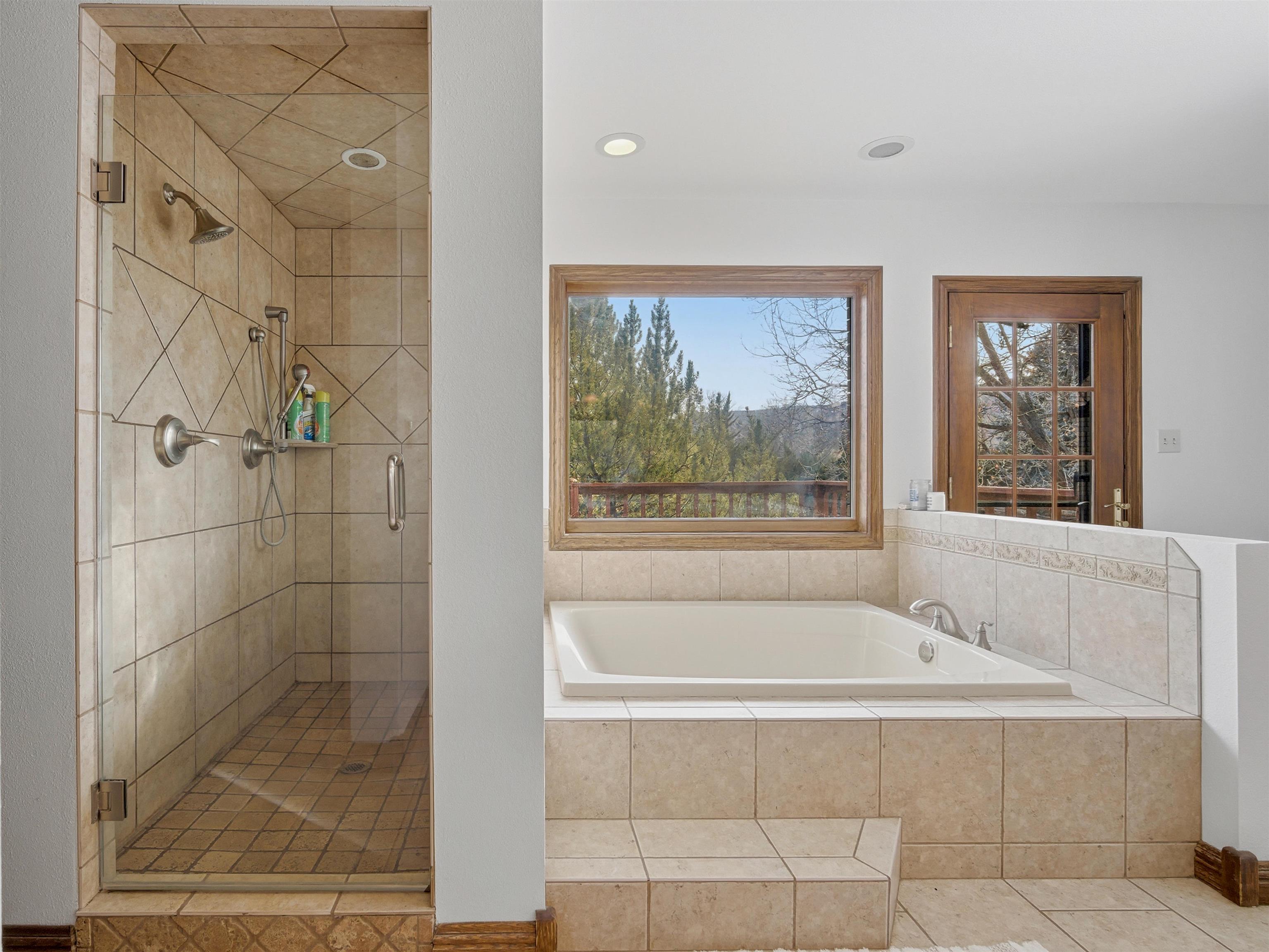 704 Canyon Creek Drive Property Photo 17