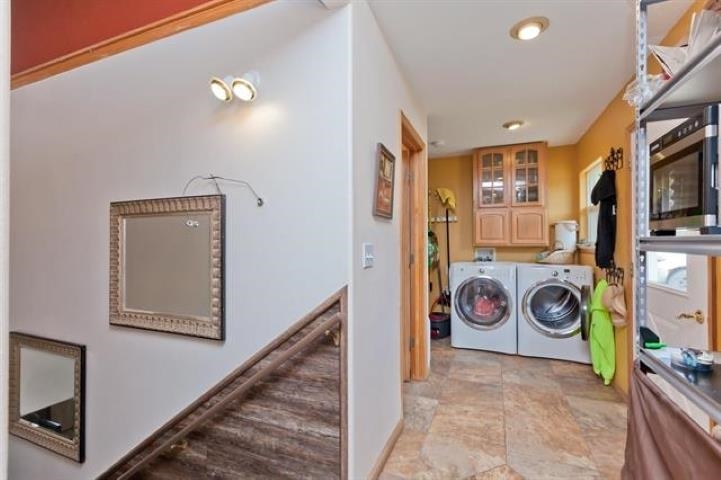 900 Thistle Court Property Photo 13