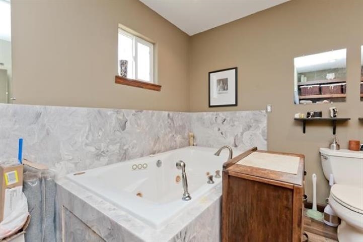 900 Thistle Court Property Photo 24