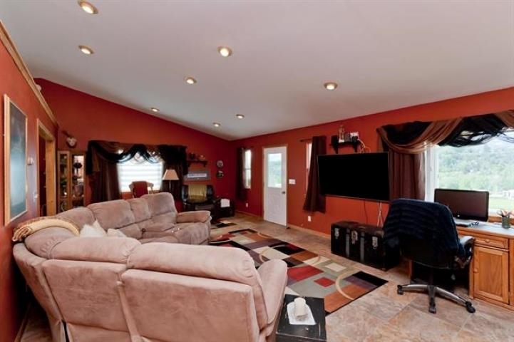 900 Thistle Court Property Photo 27