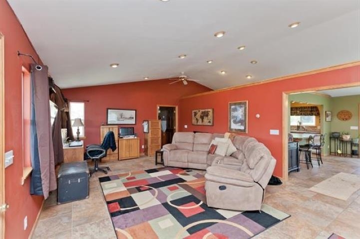 900 Thistle Court Property Photo 28