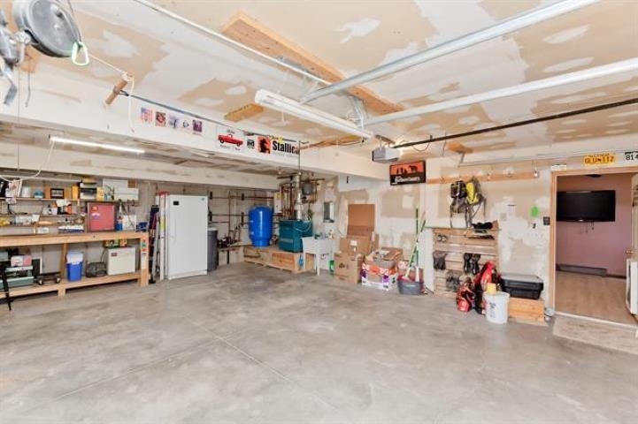 900 Thistle Court Property Photo 31