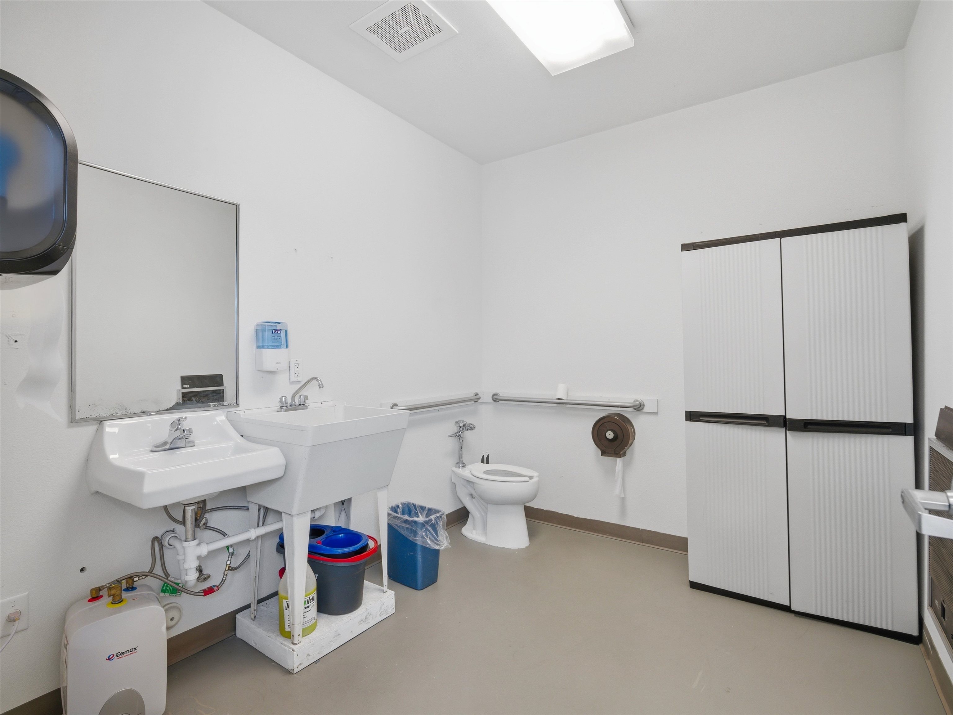 374 31 5/8 Road Property Photo 11