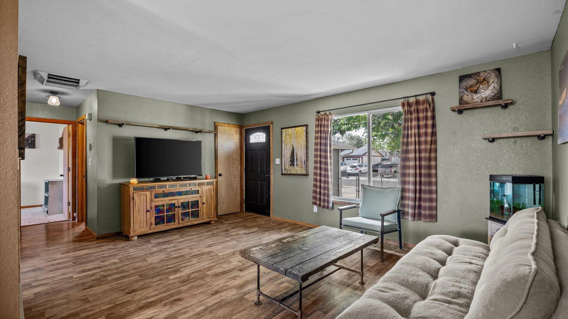 3207 Bunting Avenue Property Photo 3