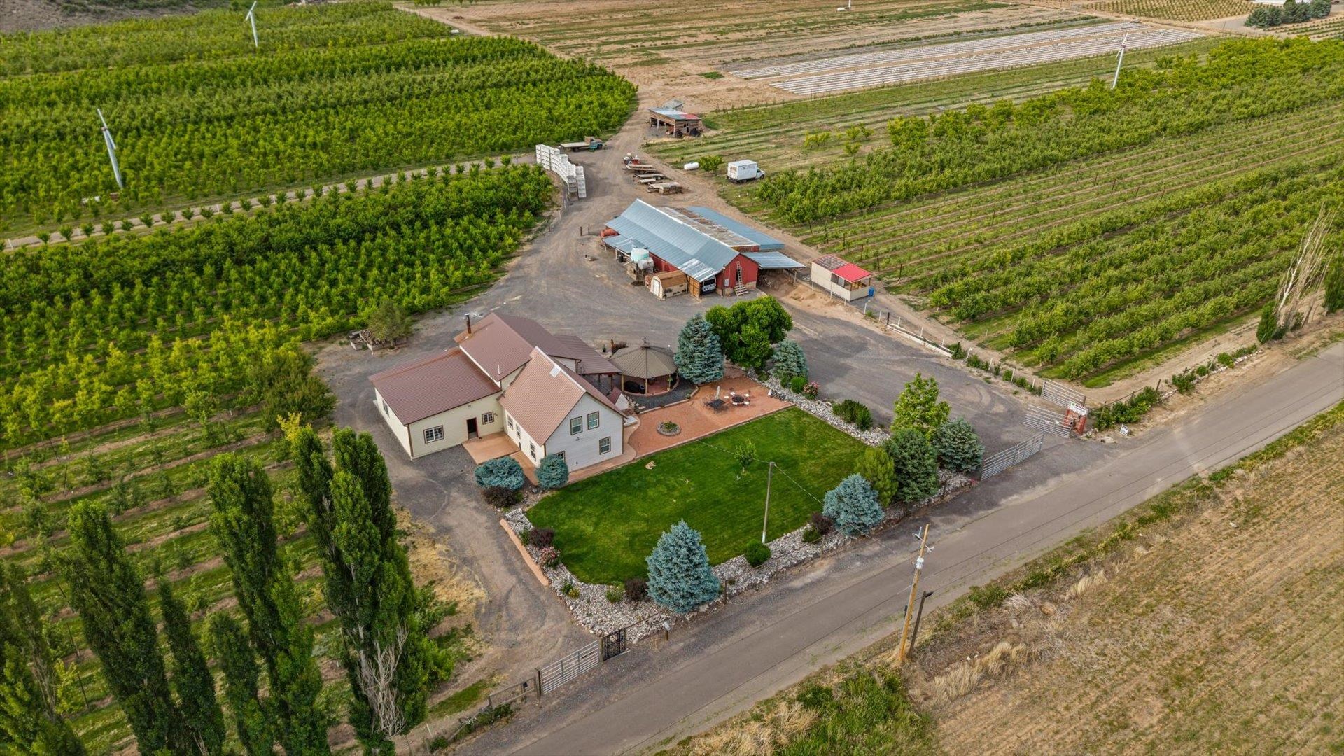 20813 Nowhere Road Property Photo 1