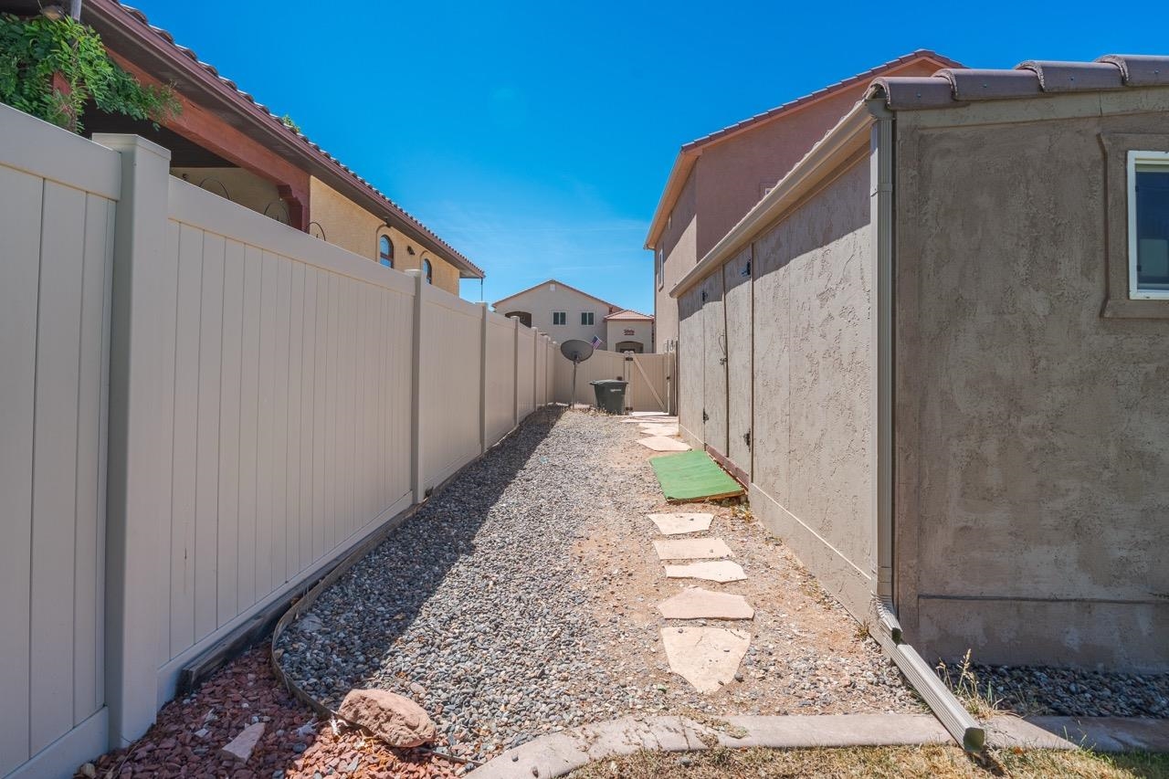 727 Egret Circle Property Photo 31