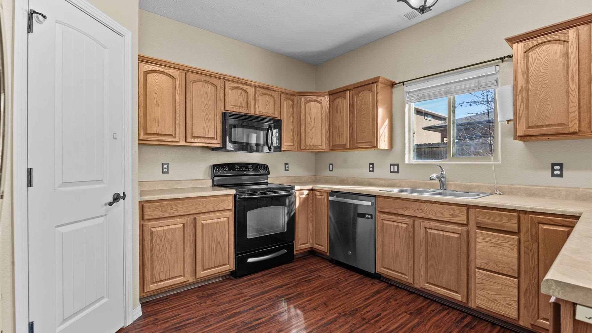404 1/2 Chert Drive Property Photo 11
