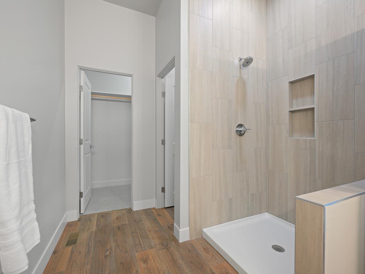 392 W Ridges Boulevard Property Photo 20