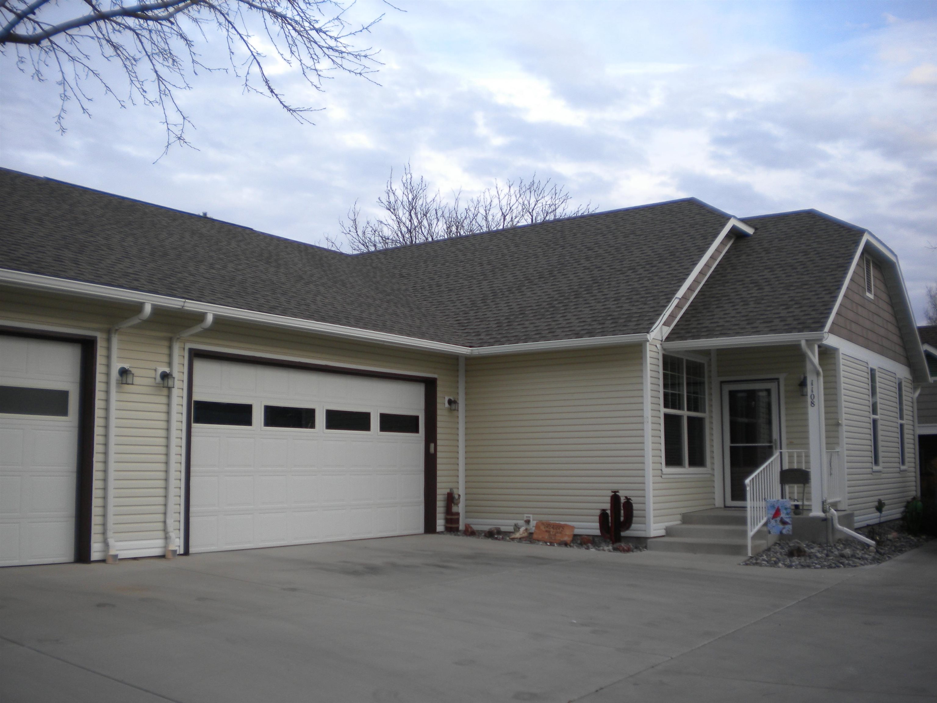 1108 Sunrose Lane Property Photo 1