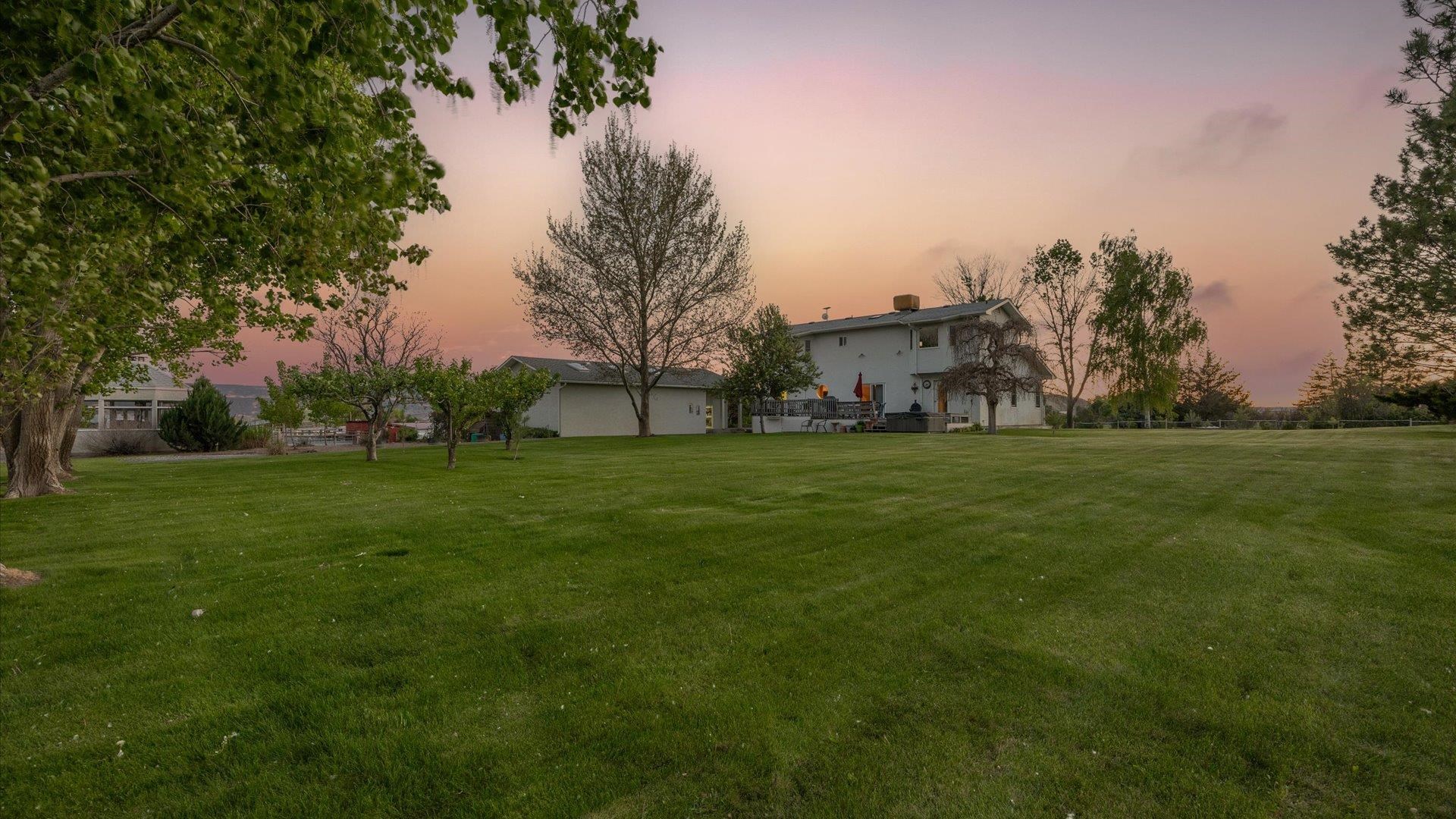 1456 17 Road Property Photo 32