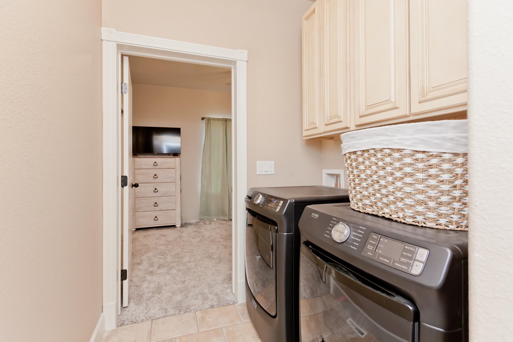 2314 Broadway Property Photo 17