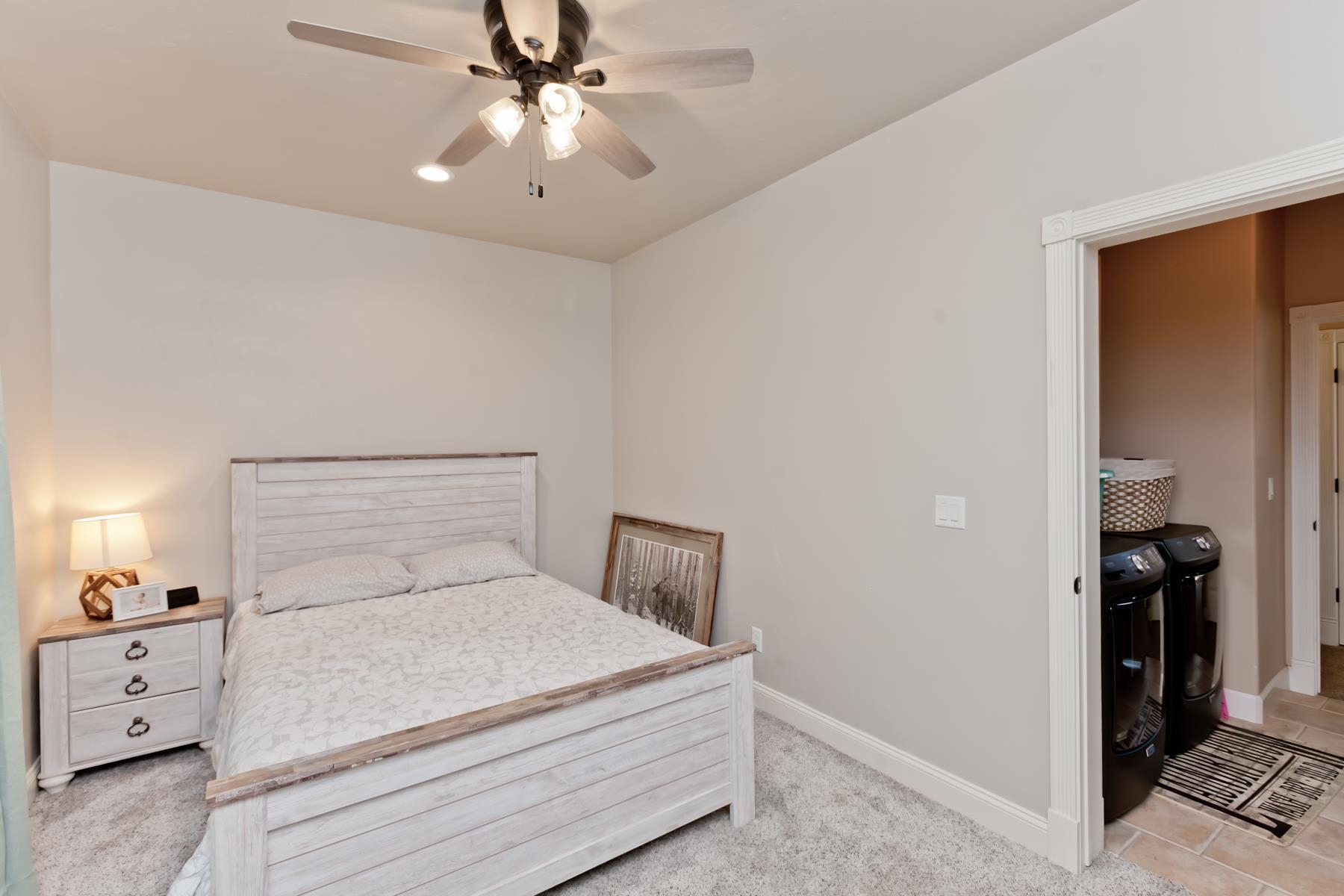 2314 Broadway Property Photo 18