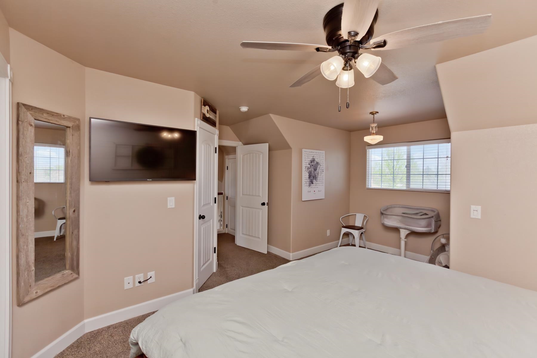 2314 Broadway Property Photo 29