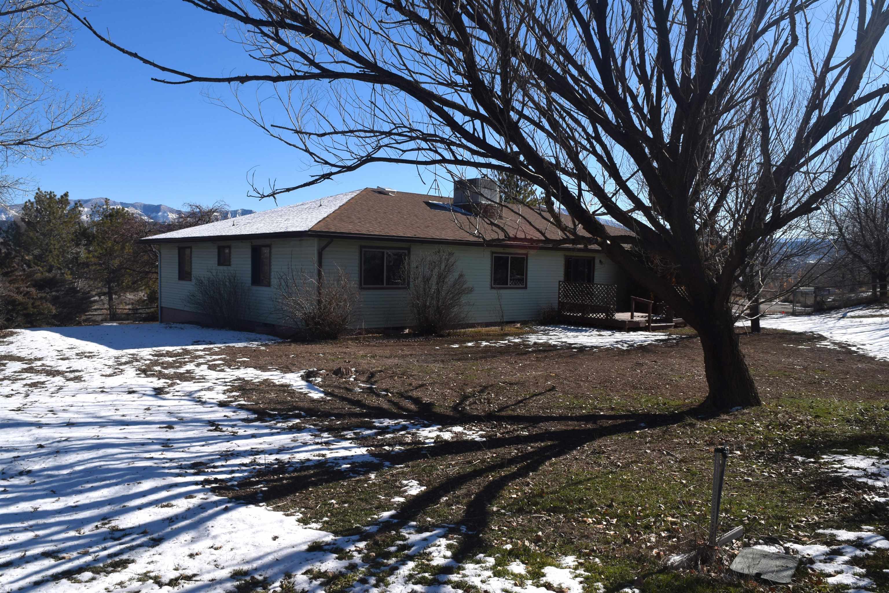 4399 44 Road Property Photo 2