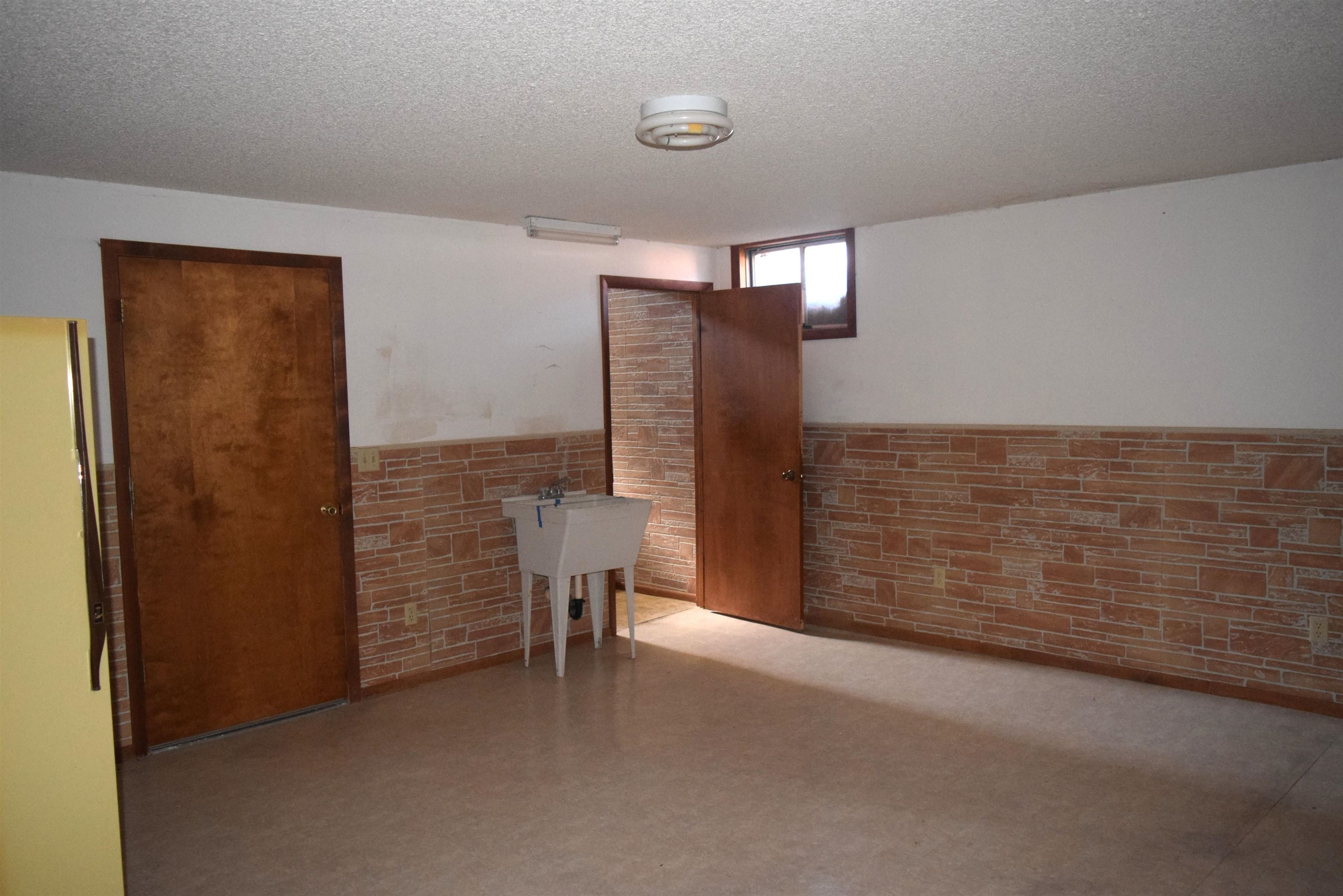 4399 44 Road Property Photo 18