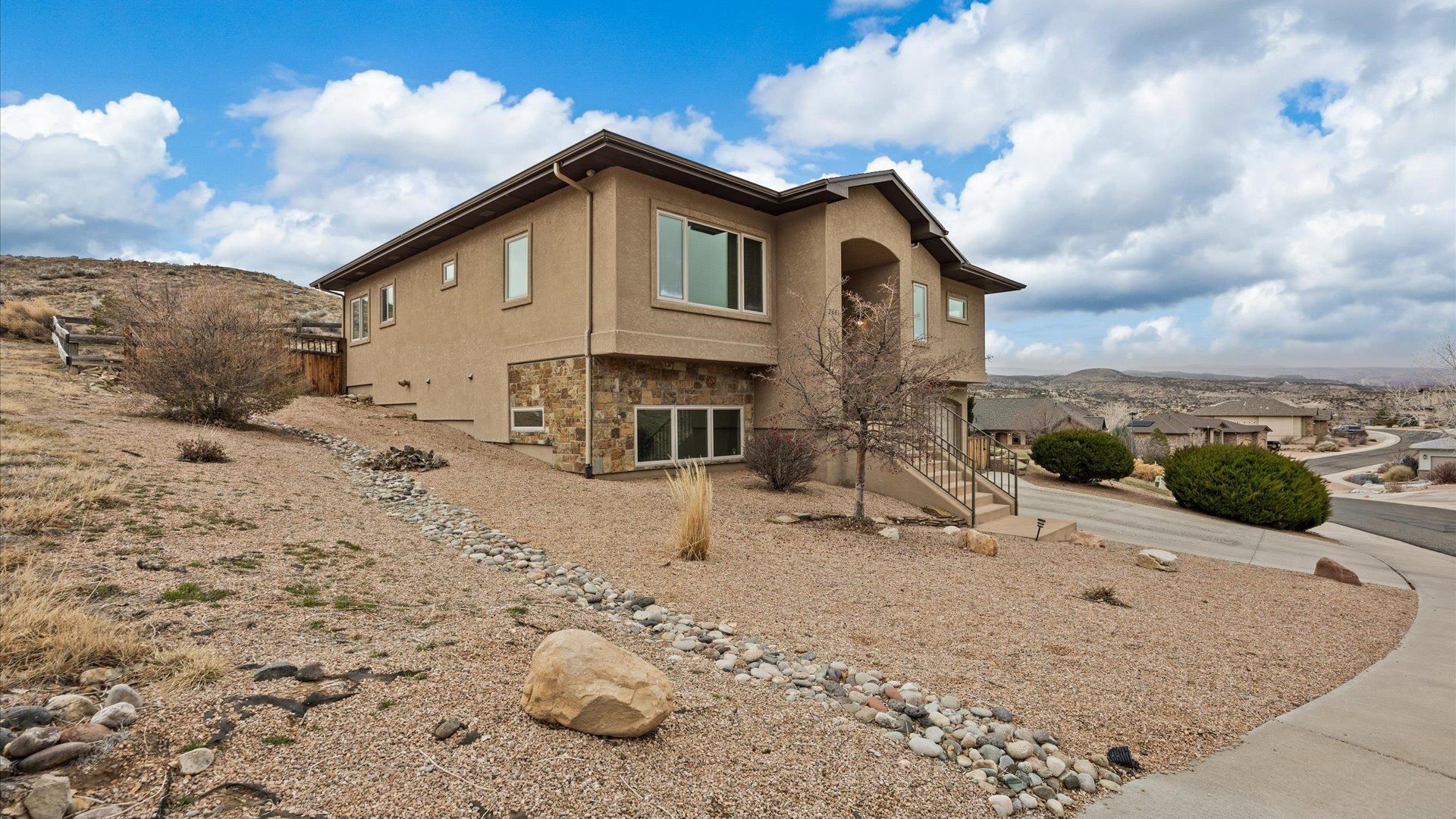 2661 Bangs Canyon Drive Property Photo 2