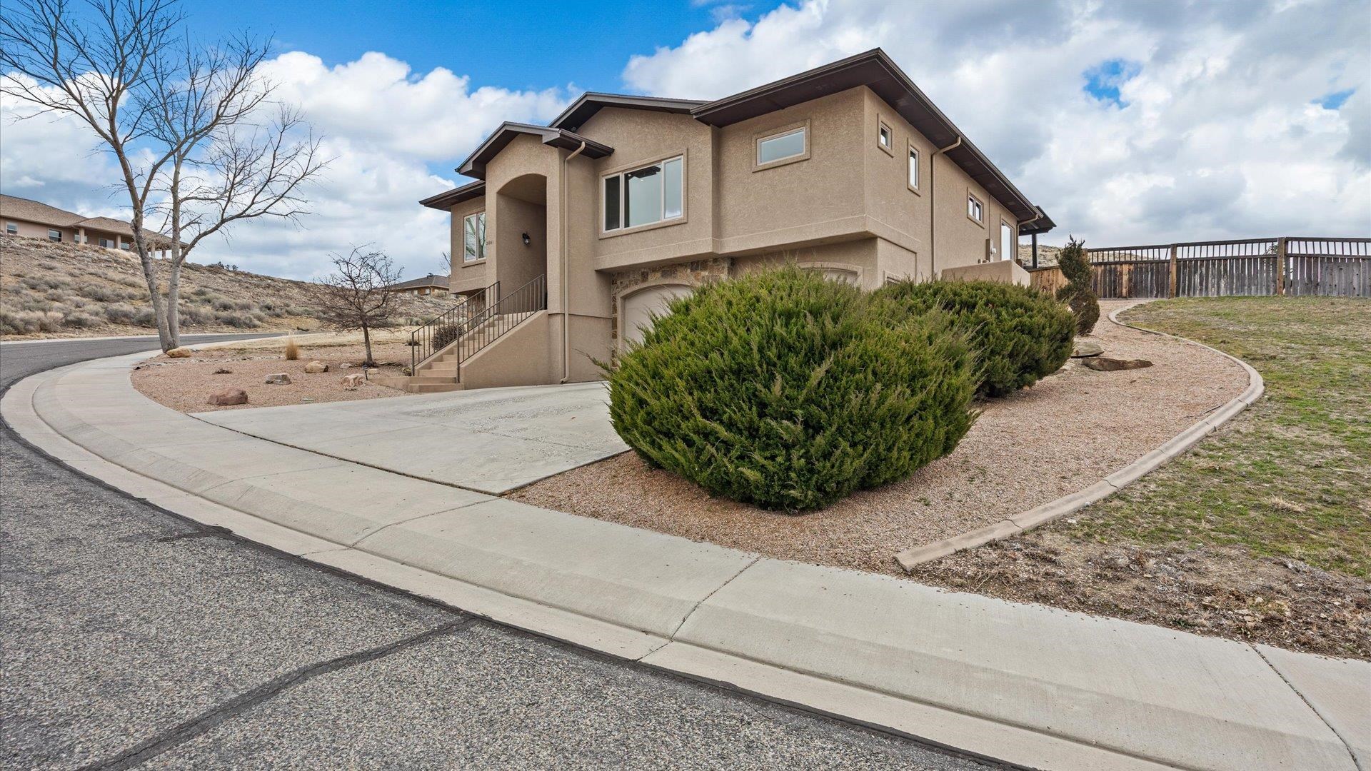 2661 Bangs Canyon Drive Property Photo 3