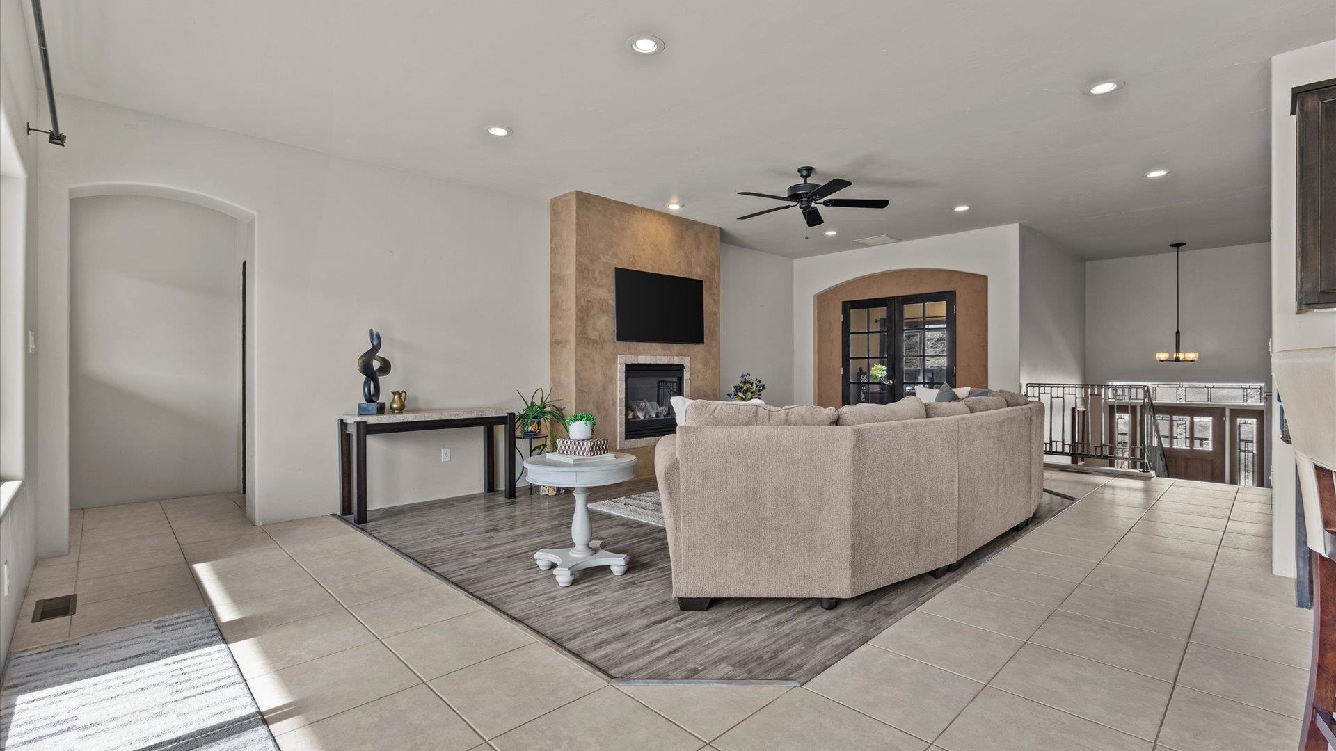 2661 Bangs Canyon Drive Property Photo 11