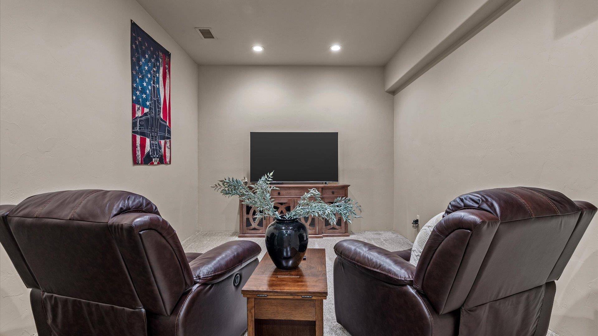 2661 Bangs Canyon Drive Property Photo 24