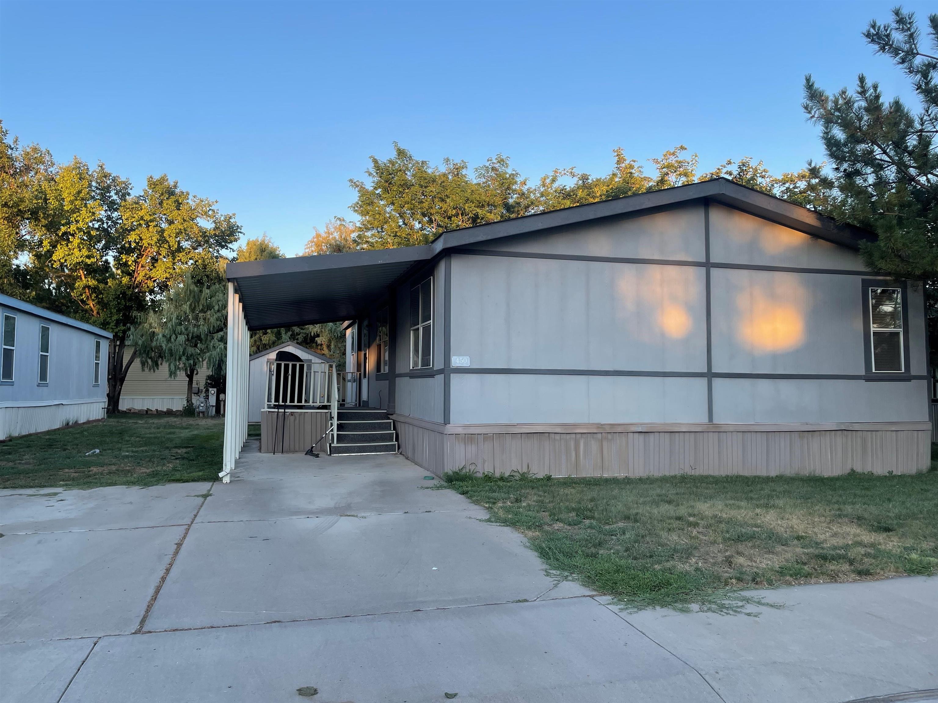 435 32 Road Property Photo 1