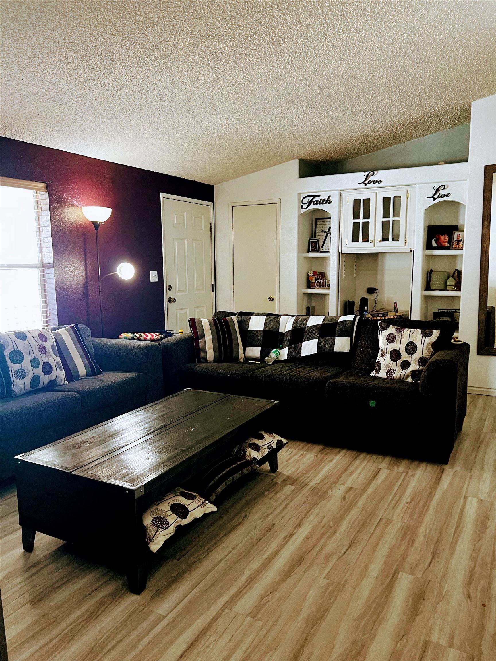 435 32 Road Property Photo 4