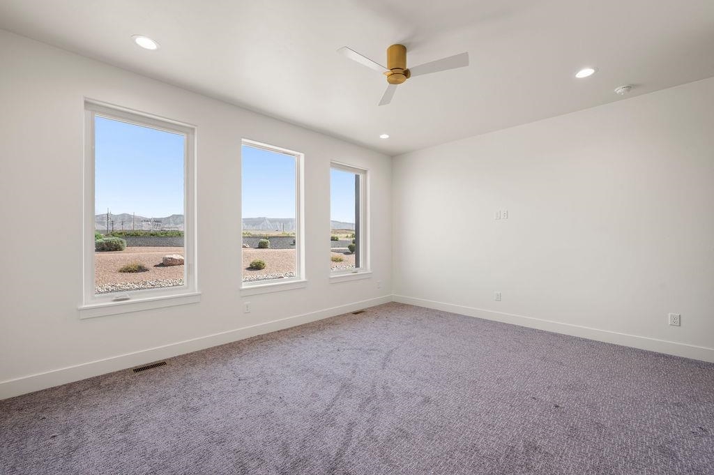 2704 Meadowcrest Court Property Photo 20