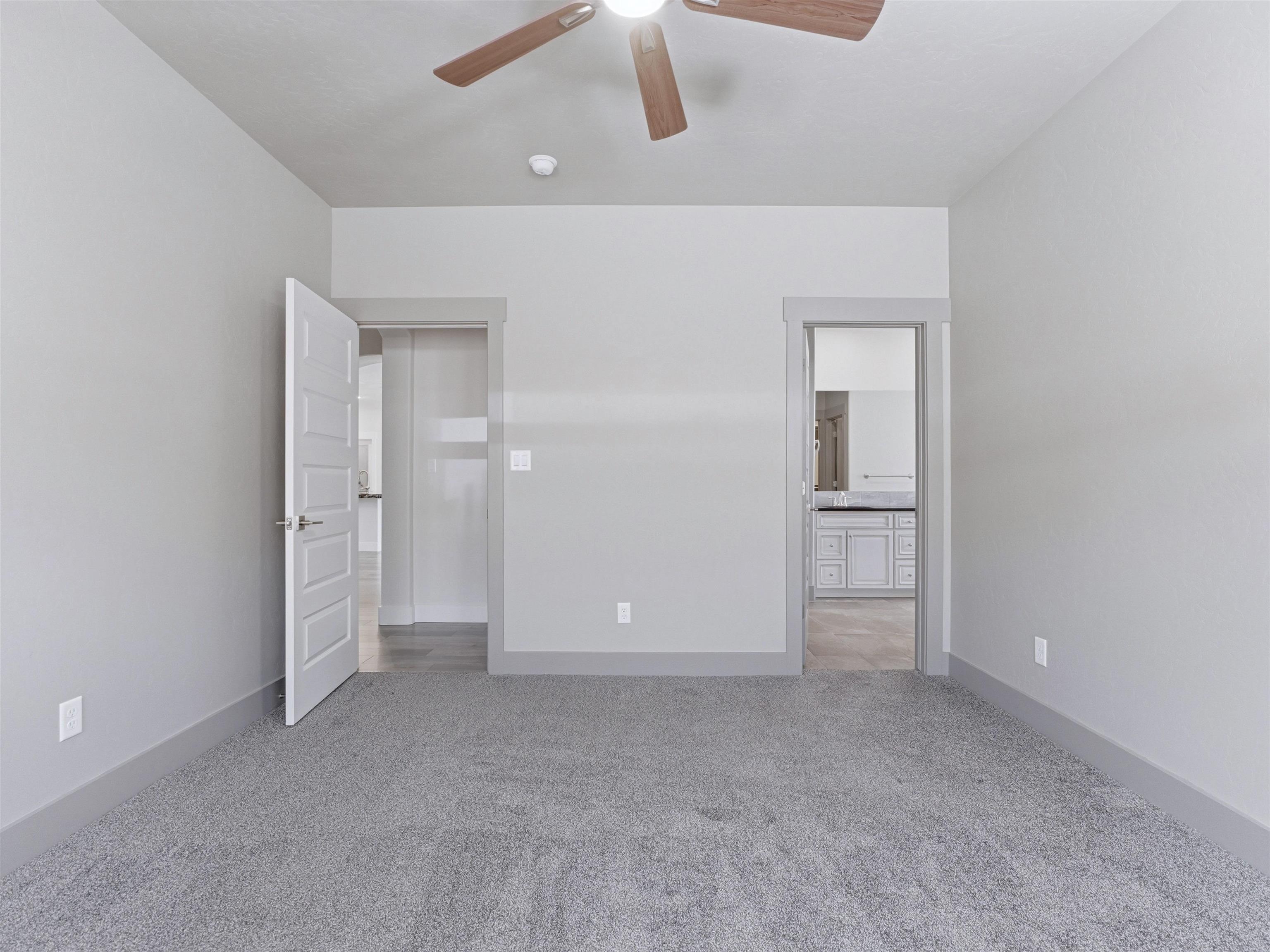 1223 Eagle Way Property Photo 19