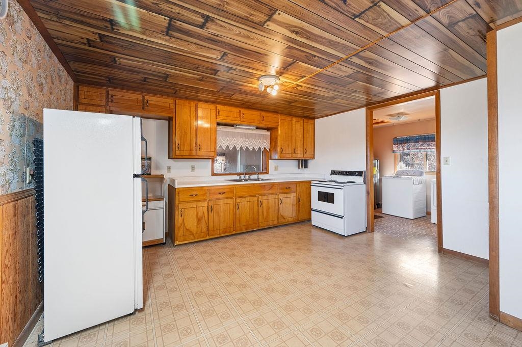 49131 Ie Road Property Photo 11