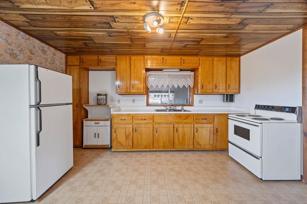 49131 Ie Road Property Photo 12