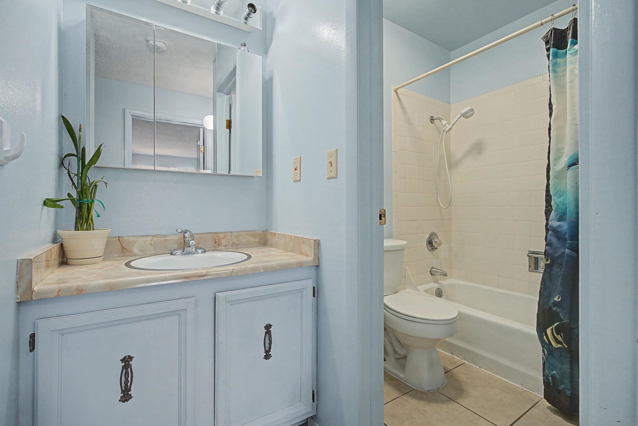 3233 Lakeside Drive Property Photo 10