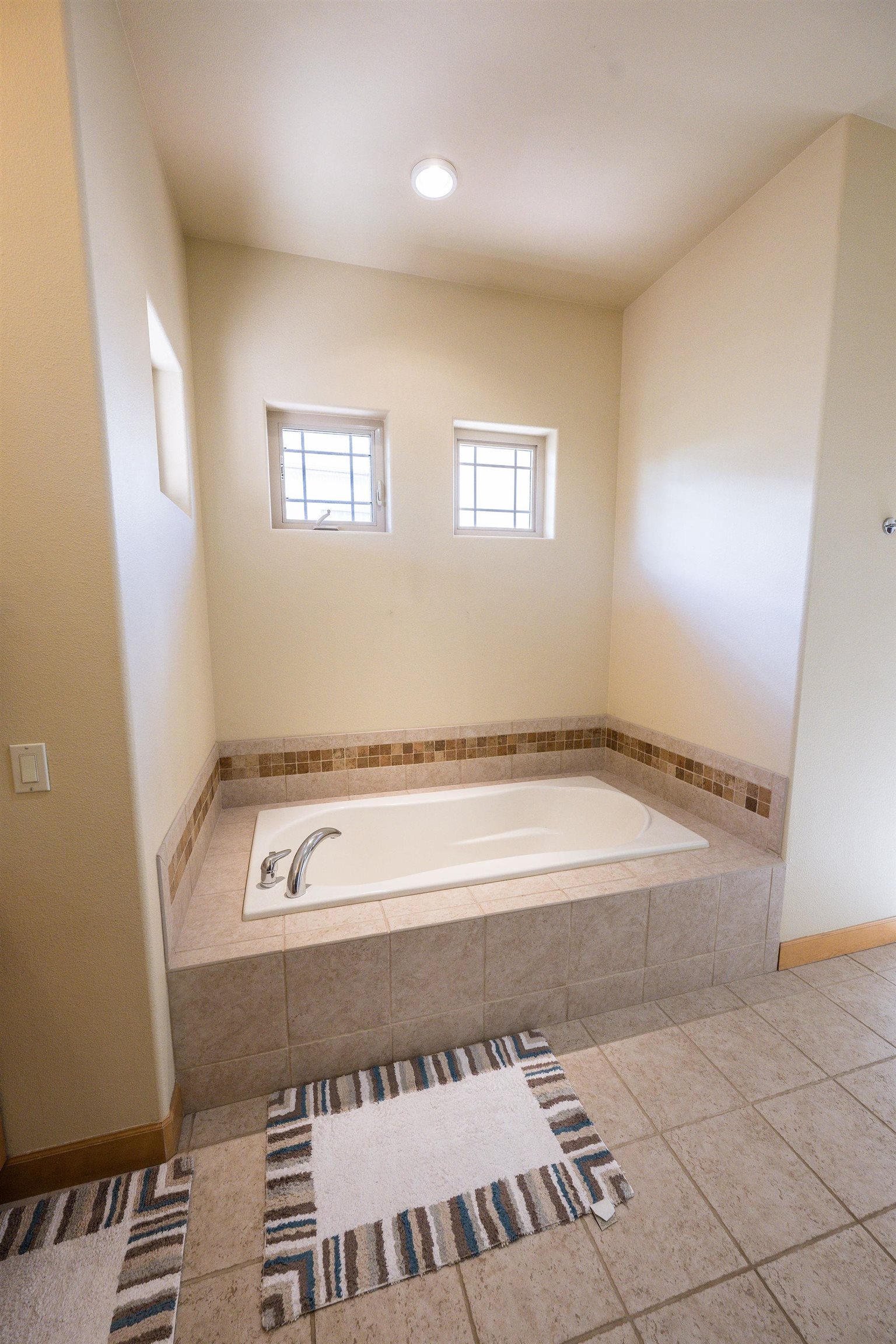 2069 Spur Cross Road Property Photo 13