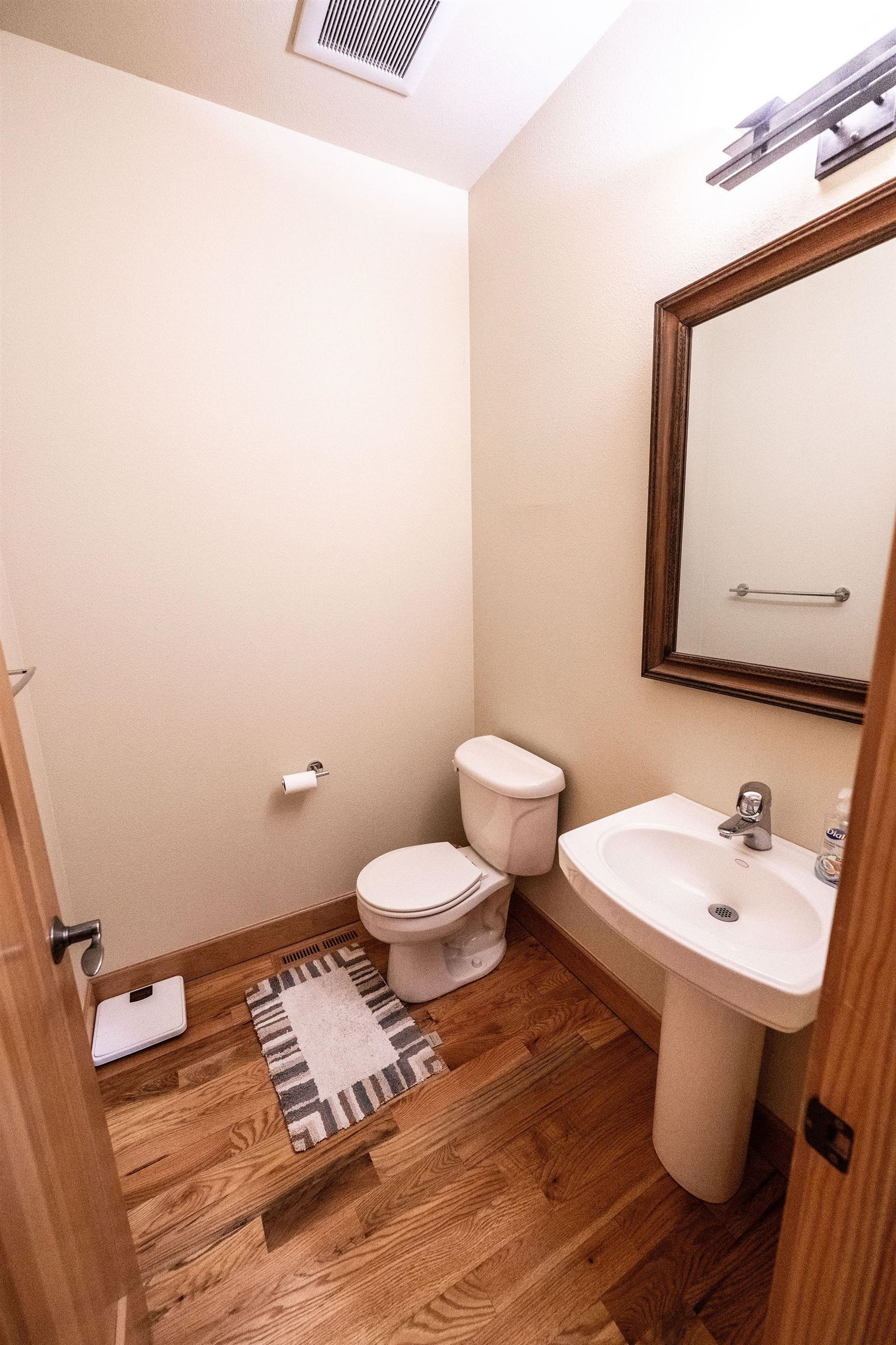2069 Spur Cross Road Property Photo 17