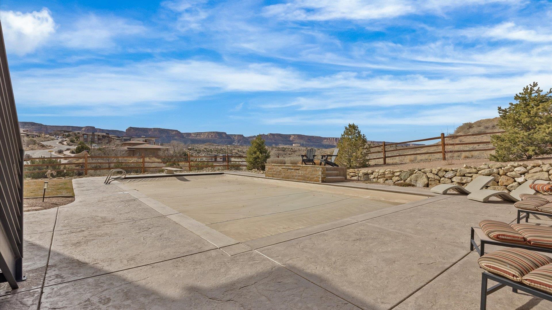 379 High Desert Road Property Photo 40