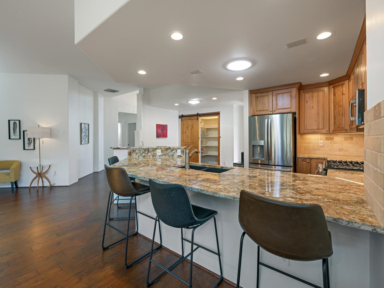 463 Seasons Drive Property Photo 10