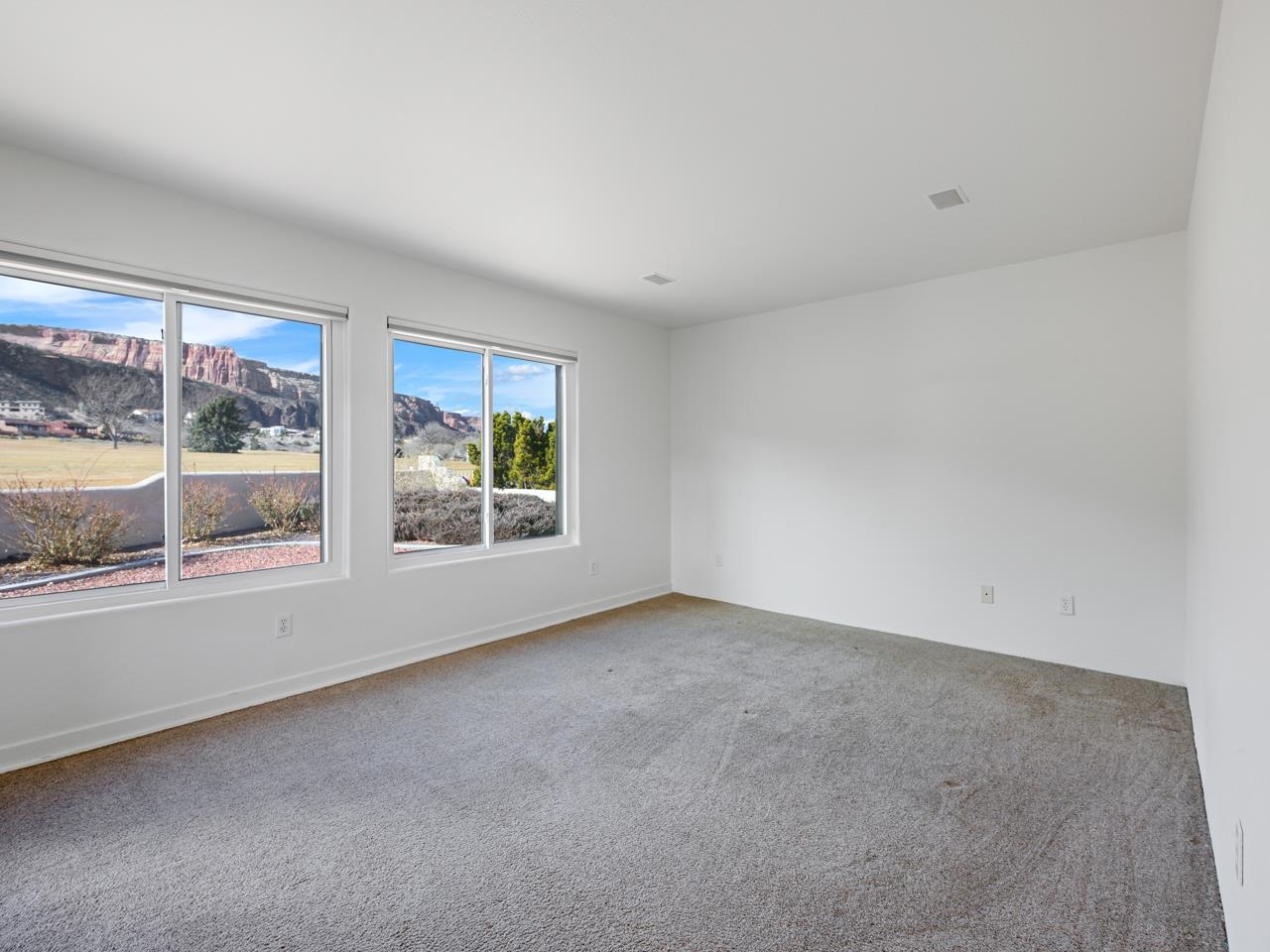 463 Seasons Drive Property Photo 19