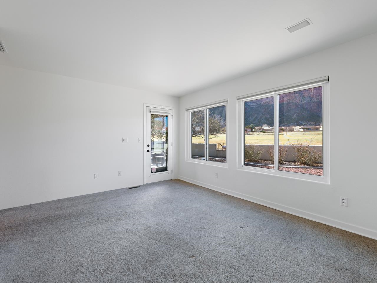 463 Seasons Drive Property Photo 20