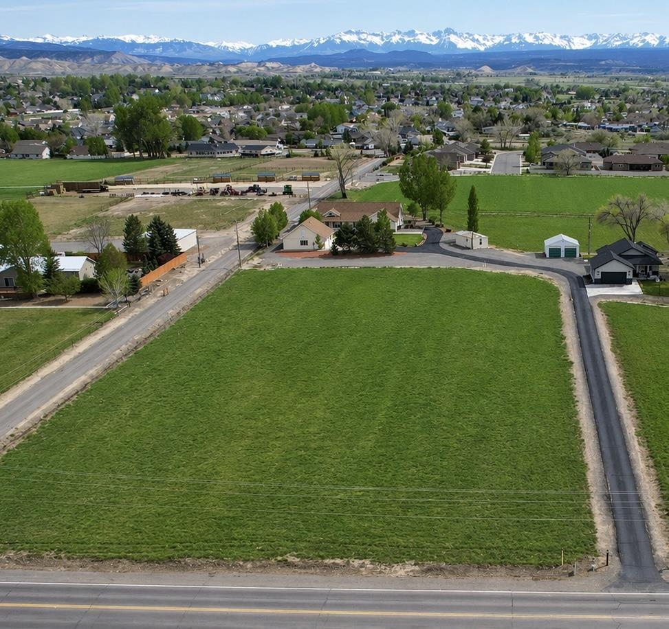 67196 Sunnyside Road Property Photo 1