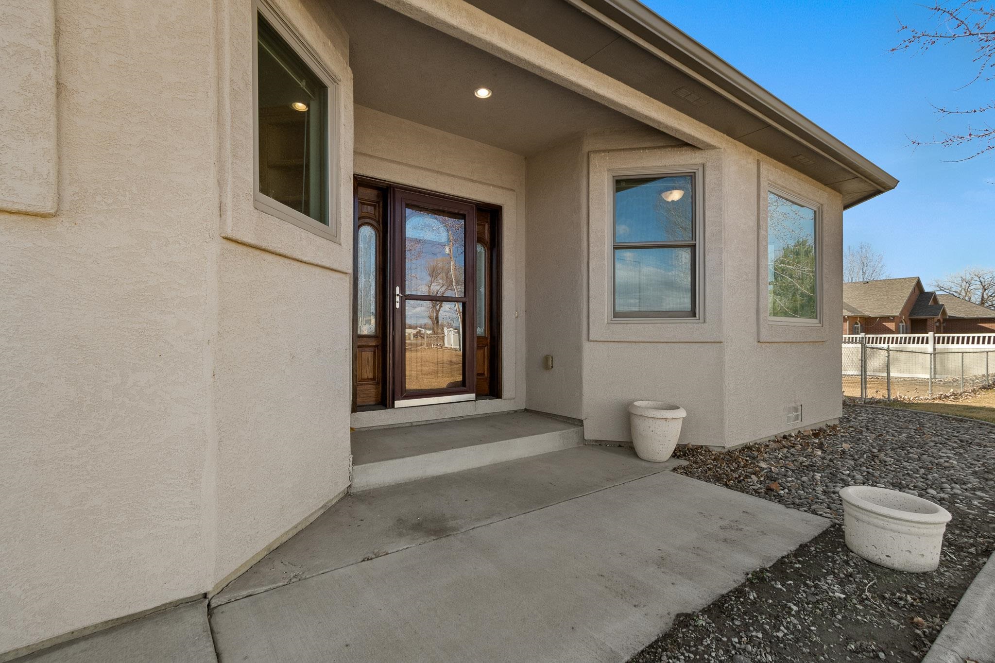 2107 I 1/2 Road Property Photo 6