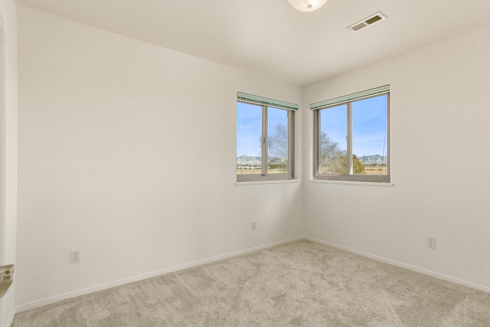 2107 I 1/2 Road Property Photo 23