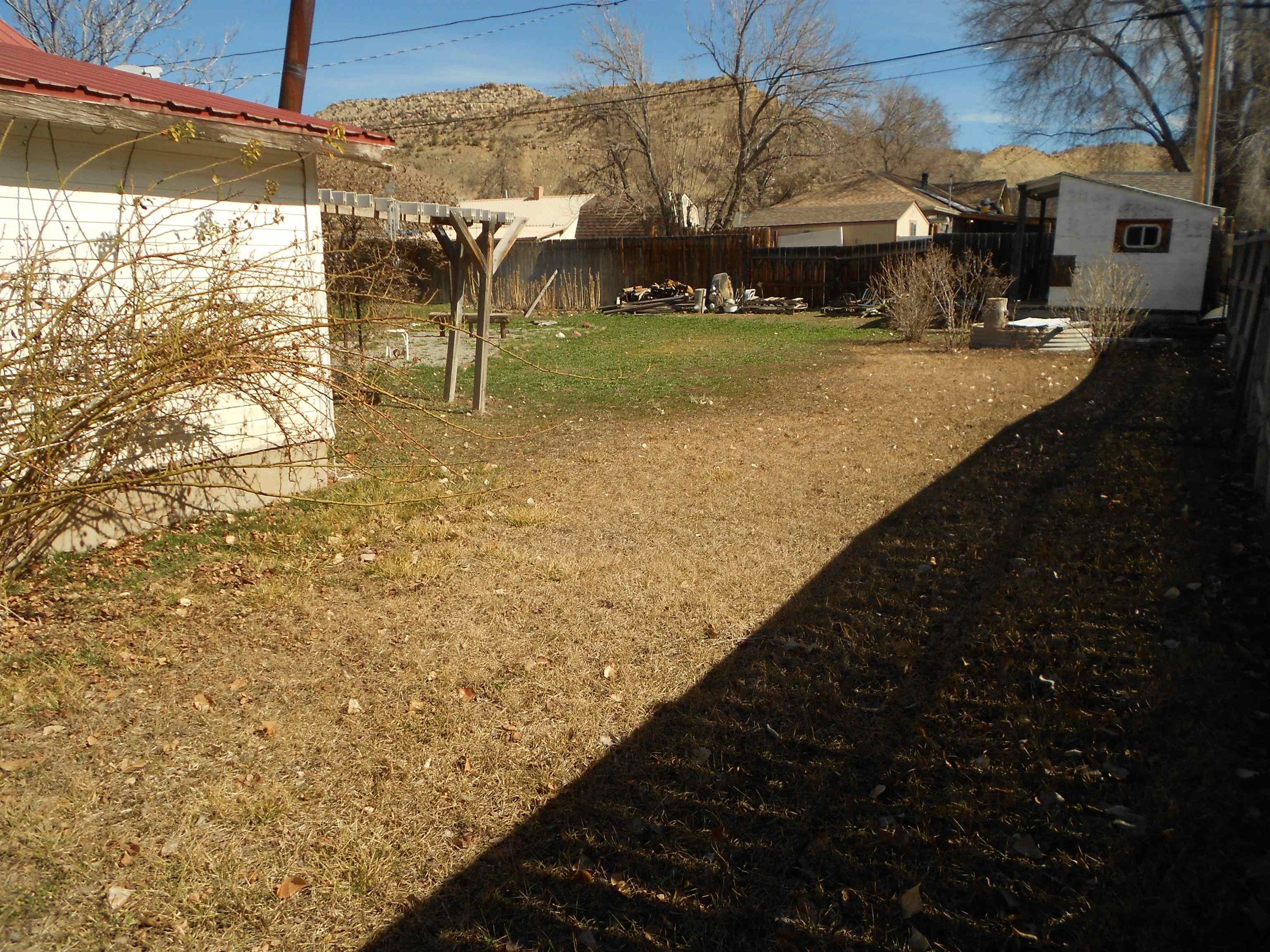 680 Curtis Avenue Property Photo 7