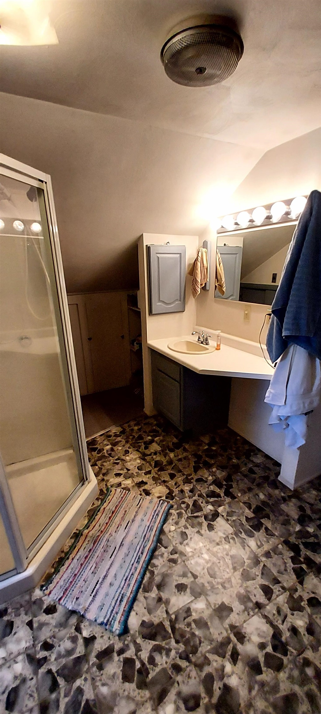680 Curtis Avenue Property Photo 25